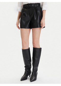 Morgan Szorty z imitacji skóry 242-SHOANE Czarny Slim Fit ze sklepu MODIVO w kategorii Szorty - zdjęcie 187563331