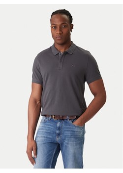 Tommy Jeans Polo DM0DM20676 Szary Regular Fit ze sklepu MODIVO w kategorii T-shirty męskie - zdjęcie 187563344