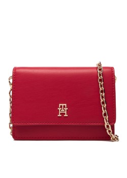 Torebka Tommy Hilfiger Th Icon Card Holder W/Chain AW0AW18248 Czerwony ze sklepu eobuwie.pl w kategorii Kopertówki - zdjęcie 187565063