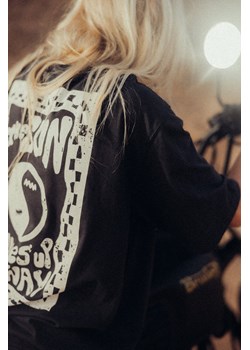 Yin Yang Box Tee - Acid Black ze sklepu Surf Inc w kategorii Bluzki damskie - zdjęcie 187567330