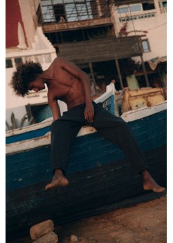 Slouchy Joggers - Acid Black ze sklepu Surf Inc w kategorii Spodnie męskie - zdjęcie 187569864