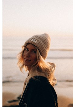 Rib Fluffy Beanie - Cookie ze sklepu Surf Inc w kategorii Czapki zimowe damskie - zdjęcie 187569901
