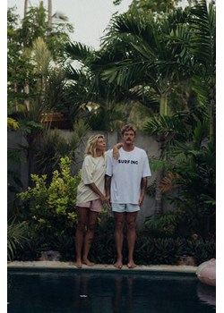 Logo Tee - Paper White ze sklepu Surf Inc w kategorii T-shirty męskie - zdjęcie 187570813