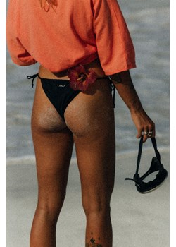 Lombok Bikini Bottom - Space Black ze sklepu Surf Inc w kategorii Stroje kąpielowe - zdjęcie 187571060