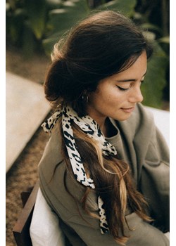 Animal Hair Ribbon - Silk Blend ze sklepu Surf Inc w kategorii Szaliki i chusty damskie - zdjęcie 187571360