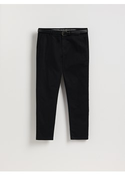 Reserved - Spodnie chino slim z paskiem - czarny ze sklepu Reserved w kategorii Spodnie męskie - zdjęcie 187574953