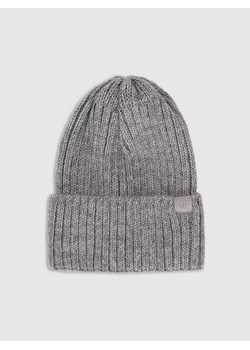 Damska czapka zimowa 4F 4FRAW25ACAPF0802 - szara ze sklepu Sportstylestory.com w kategorii Czapki zimowe damskie - zdjęcie 187577641