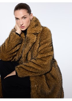 Mohito - Sztuczne futro oversize - brązowy ze sklepu Mohito w kategorii Futra damskie - zdjęcie 187579762