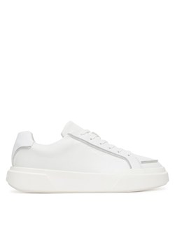 Sneakersy Calvin Klein Chunky Cupsole Lace Up Lth Pinch YM0YM01454 Biały ze sklepu eobuwie.pl w kategorii Buty sportowe męskie - zdjęcie 187584691