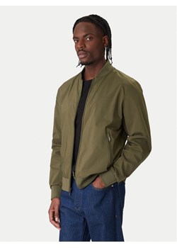 Calvin Klein Kurtka bomber LV040FM512 Khaki Regular Fit ze sklepu MODIVO w kategorii Kurtki męskie - zdjęcie 187585401