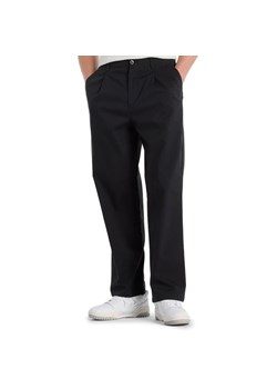 Spodnie męskie New Balance MP51563BK - czarne ze sklepu streetstyle24.pl w kategorii Spodnie męskie - zdjęcie 187587414