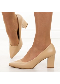 Czółenka damskie na słupku Sergio Leone Pb414 Coffee ze sklepu suzana.pl w kategorii Czółenka - zdjęcie 187589062