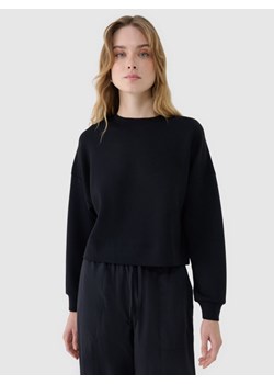 Damska bluza dresowa nierozpinana bez kaptura 4F 4FWSS25TSWSF1576 - czarna ze sklepu Sportstylestory.com w kategorii Bluzy damskie - zdjęcie 187592393