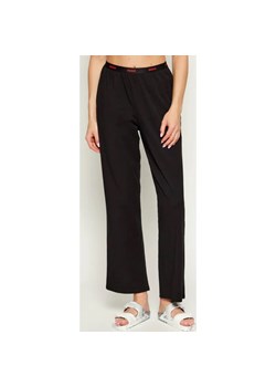 Hugo Bodywear Spodnie od piżamy ID | Regular Fit ze sklepu Gomez Fashion Store w kategorii Spodnie damskie - zdjęcie 187592650