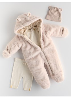 Reserved - Puszysty kombinezon z kapturem - beżowy ze sklepu Reserved w kategorii Kombinezony i kurtki - zdjęcie 187596124
