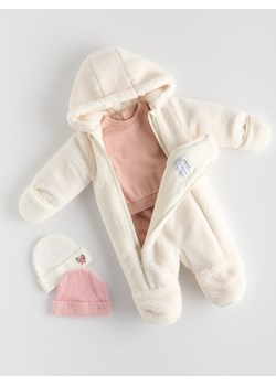 Reserved - Kombinezon z imitacji baranka - złamana biel ze sklepu Reserved w kategorii Kombinezony i kurtki - zdjęcie 187596140