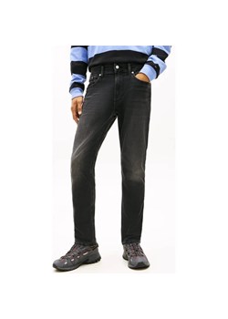 Tommy Jeans Jeansy AUSTIN | Tapered fit ze sklepu Gomez Fashion Store w kategorii Jeansy męskie - zdjęcie 187598321