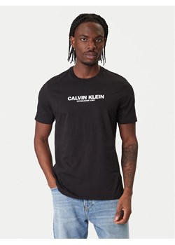 Calvin Klein T-Shirt 30s Graphic LV04RE820G Czarny Regular Fit ze sklepu MODIVO w kategorii T-shirty męskie - zdjęcie 187598453