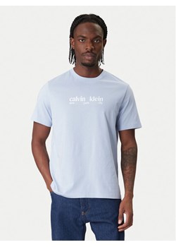 Calvin Klein Jeans T-Shirt NYC Graphic LV14RE831G Fioletowy Regular Fit ze sklepu MODIVO w kategorii T-shirty męskie - zdjęcie 187598511