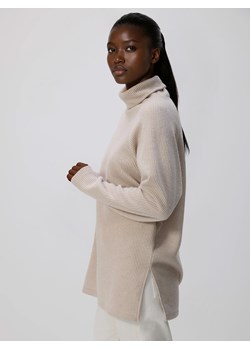 Reserved - Długa bluza z golfem - beżowy ze sklepu Reserved w kategorii Bluzy damskie - zdjęcie 187603192