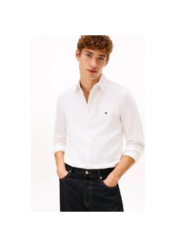 Tommy Hilfiger Koszula DOBBY | Slim Fit ze sklepu Gomez Fashion Store w kategorii Koszule męskie - zdjęcie 187606671