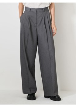 Sinsay - Eleganckie spodnie w kant - szary ze sklepu Sinsay w kategorii Spodnie damskie - zdjęcie 187610112