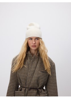 Reserved - Wełniana czapka z dodatkiem kaszmiru - kremowy ze sklepu Reserved w kategorii Czapki zimowe damskie - zdjęcie 187614181