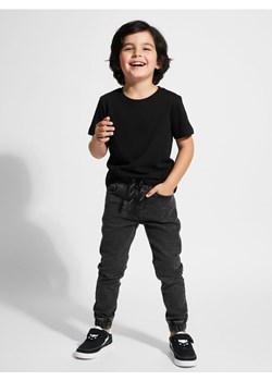 Sinsay - Jeansy jogger z efektem sprania - czarny ze sklepu Sinsay w kategorii Spodnie chłopięce - zdjęcie 187615513