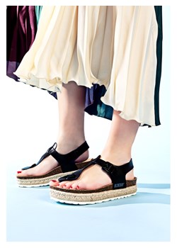 Blue Bay Sandały &quot;Sardou&quot; w kolorze czarnym ze sklepu Limango Polska w kategorii Sandały damskie - zdjęcie 187626211