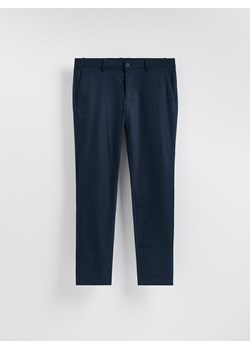 Reserved - Spodnie chino slim fit - granatowy ze sklepu Reserved w kategorii Spodnie męskie - zdjęcie 187631840