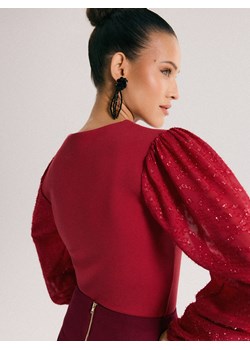 Mohito - Czerwona bluzka z ozdobnymi rękawami - czerwony ze sklepu Mohito w kategorii Bluzki damskie - zdjęcie 187632134