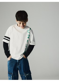 Reserved - Bawełniany longsleeve z nadrukiem - złamana biel ze sklepu Reserved w kategorii T-shirty chłopięce - zdjęcie 187632182