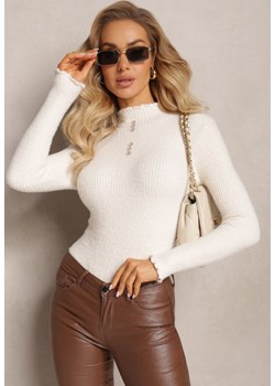 Jasnobeżowy Futerkowy Sweter z Wełny z Półgolfem i Ozdobnymi Guzikami Zekluna ze sklepu renee.pl w kategorii Swetry damskie - zdjęcie 187633734