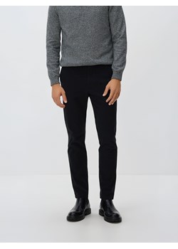 Reserved - Spodnie chino slim fit - czarny ze sklepu Reserved w kategorii Spodnie męskie - zdjęcie 187634010