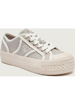 Guess Trampki ISSAH ze sklepu Gomez Fashion Store w kategorii Buty sportowe damskie - zdjęcie 187635190