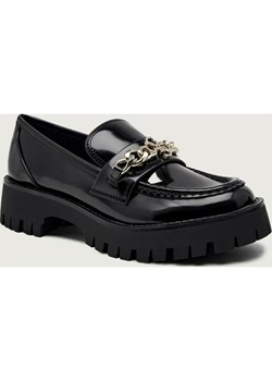 Guess Loafersy ALMER ze sklepu Gomez Fashion Store w kategorii Półbuty damskie - zdjęcie 187635210