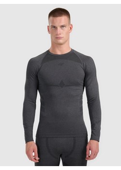 Męska bielizna termoaktywna (góra) 4F 4FWAW25USEAM237 - szara ze sklepu Sportstylestory.com w kategorii Bielizna termoaktywna męska - zdjęcie 187642262