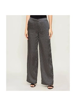 Marciano Guess Satynowe spodnie ELIDA | Regular Fit ze sklepu Gomez Fashion Store w kategorii Spodnie damskie - zdjęcie 187644532
