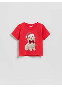 Reserved - Świąteczny t-shirt z nadrukiem - intenstywna czerwień ze sklepu Reserved w kategorii Bluzki dziewczęce - zdjęcie 187647331