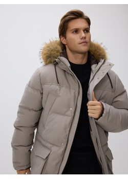 Reserved - Pikowana parka z kapturem - beżowy ze sklepu Reserved w kategorii Parki męskie - zdjęcie 187647363