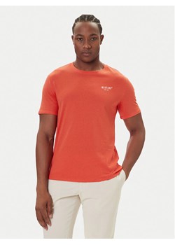 Mustang T-Shirt Austin 1016857 Czerwony Regular Fit ze sklepu MODIVO w kategorii T-shirty męskie - zdjęcie 187648790