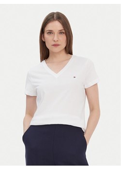 Tommy Hilfiger T-Shirt Heritage V-Neck Tee WW0WW24969 Biały Regular Fit ze sklepu MODIVO w kategorii Bluzki damskie - zdjęcie 187653660