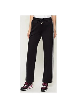 Joop! Spodnie dresowe Tahira | Relaxed fit ze sklepu Gomez Fashion Store w kategorii Spodnie damskie - zdjęcie 187664741