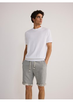 Reserved - Strukturalne szorty regular - ciemnoszary ze sklepu Reserved w kategorii Spodenki męskie - zdjęcie 187666030