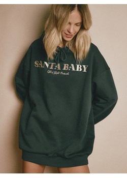 Reserved - Bluza ze świątcznym napisem - ciemnozielony ze sklepu Reserved w kategorii Bluzy damskie - zdjęcie 187666203