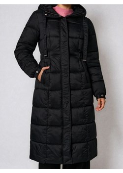 Sinsay - Pikowany płaszcz z kapturem - czarny ze sklepu Sinsay w kategorii Płaszcze damskie - zdjęcie 187666762