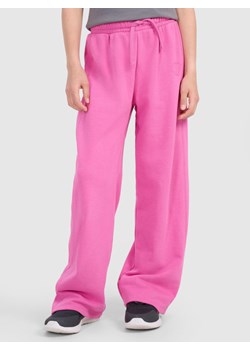 Dziewczęce spodnie dresowe 4F 4FJRAW25TTROF1601 - różowe ze sklepu Sportstylestory.com w kategorii Spodnie dziewczęce - zdjęcie 187667661