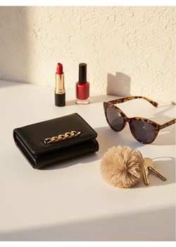 Sinsay - Portfel z imitacji skóry ze złotymi detalami - czarny ze sklepu Sinsay w kategorii Portfele damskie - zdjęcie 187671460