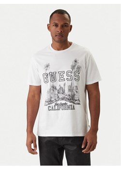Guess T-Shirt M6RI01 I3Z14 Biały Regular Fit ze sklepu MODIVO w kategorii T-shirty męskie - zdjęcie 187681080