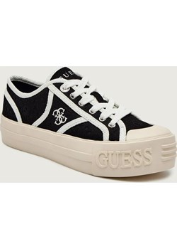 Guess Trampki ISSAH ze sklepu Gomez Fashion Store w kategorii Buty sportowe damskie - zdjęcie 187681952